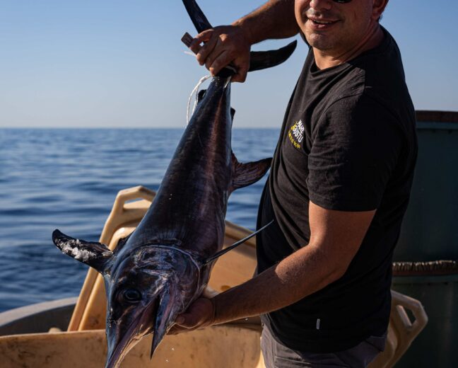 peche d'un espadon - bateau mare et gustu